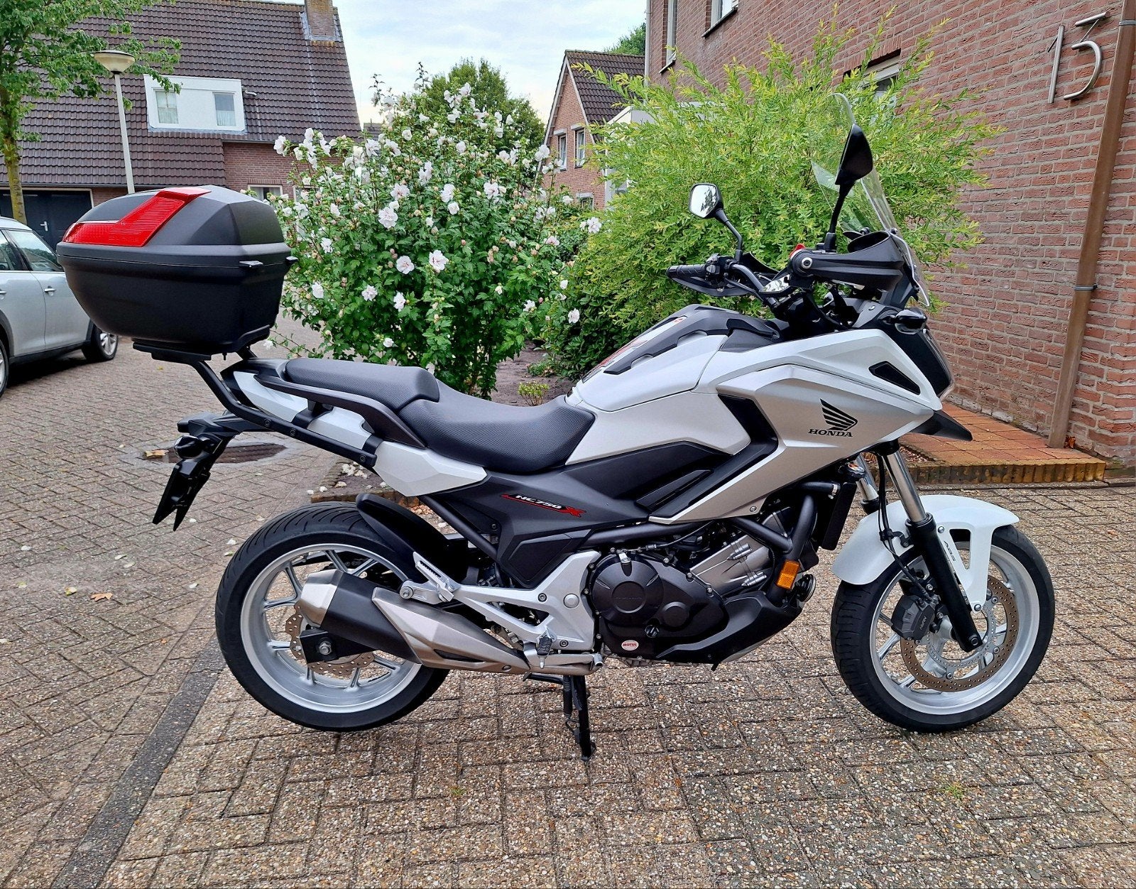 thumb-0
