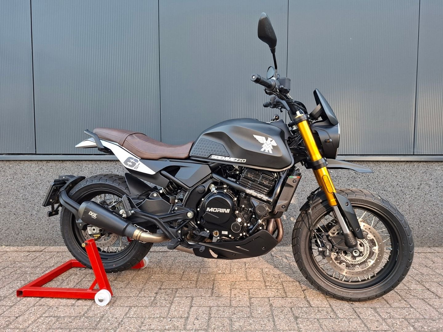 Moto Morini SEIEMMEZZO SCR