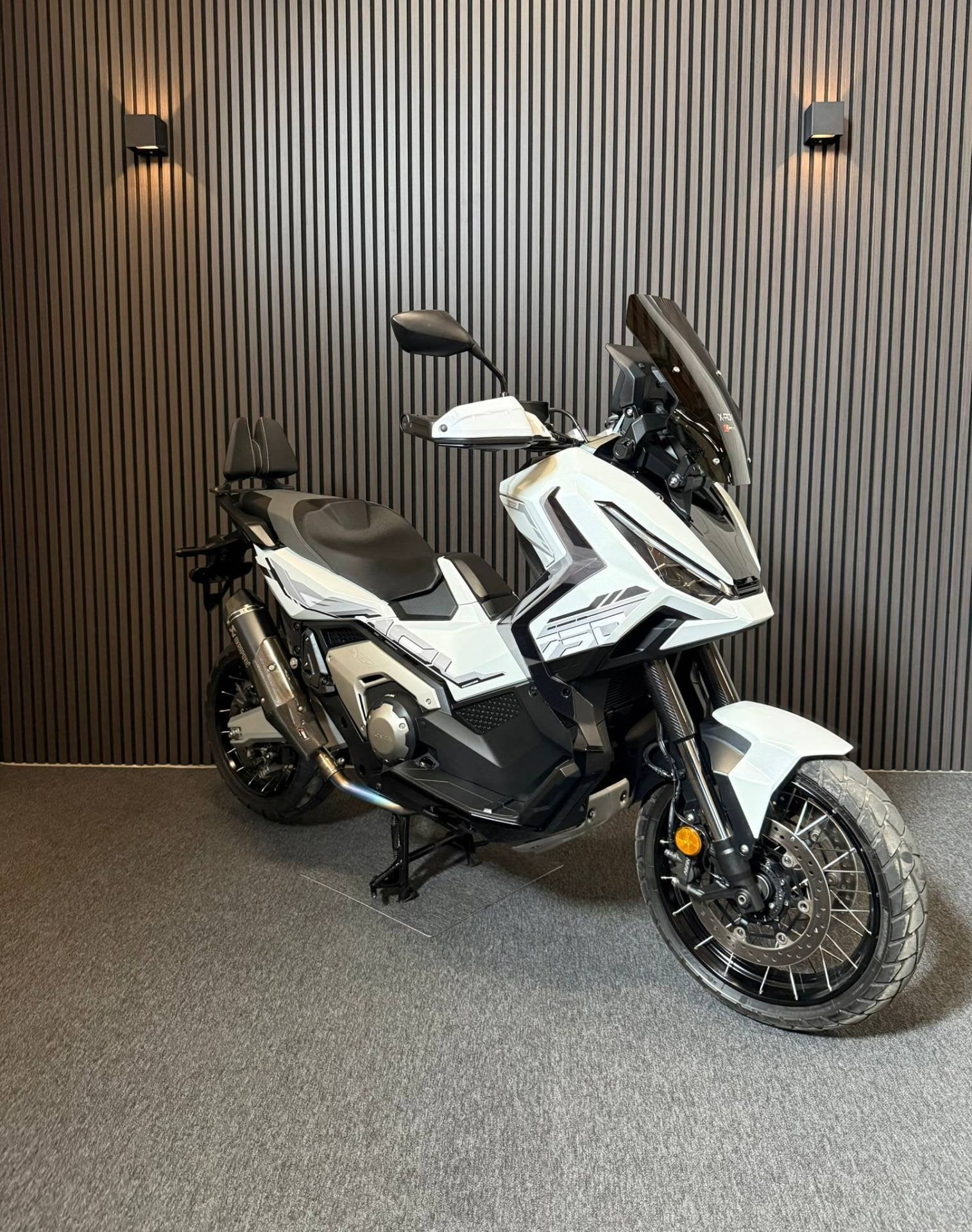 thumb-0