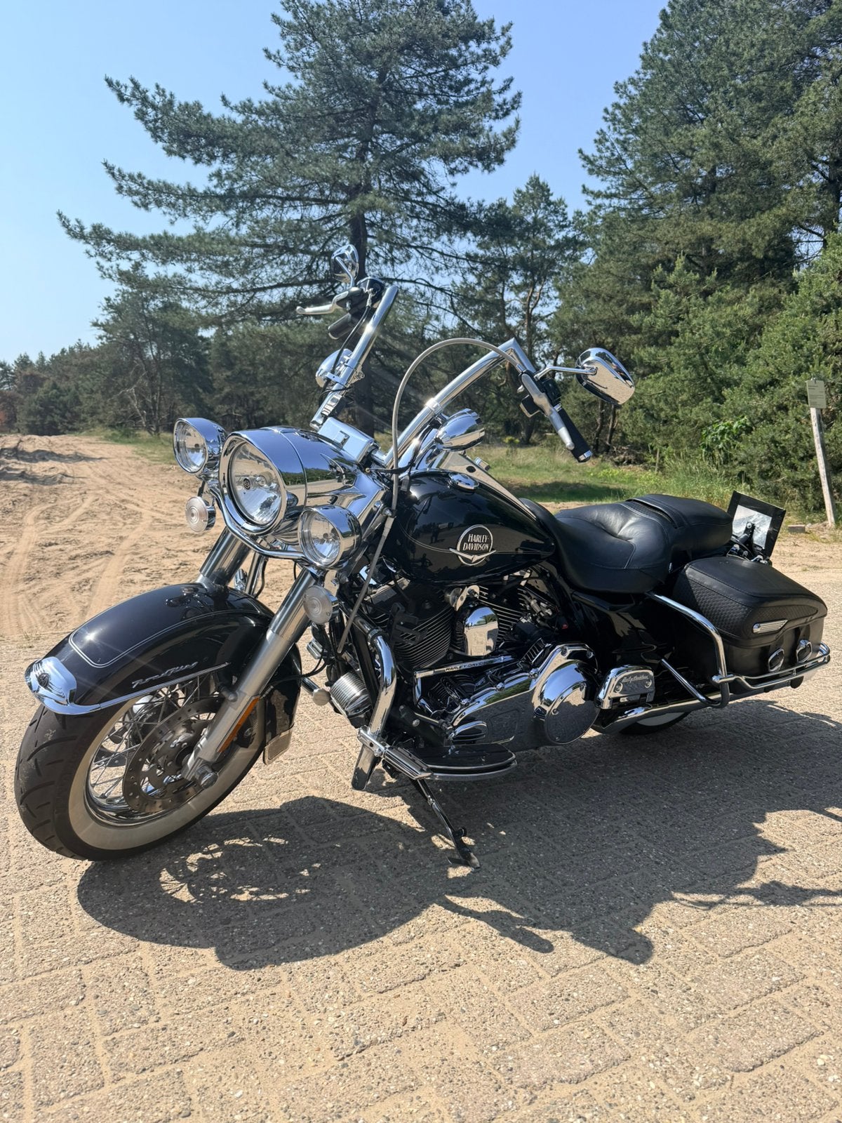 Harley-Davidson FLHRC Road King Classic