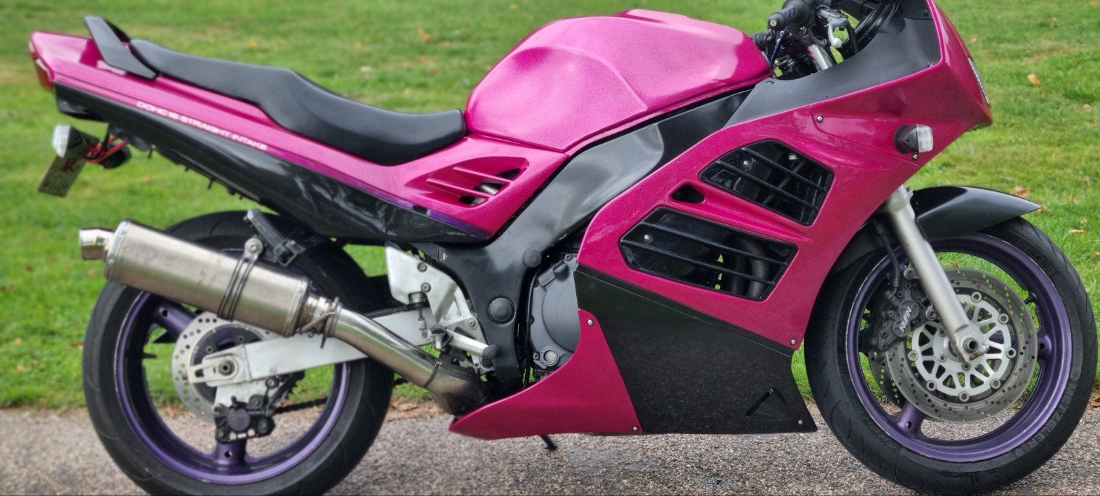 Suzuki RF 900 R