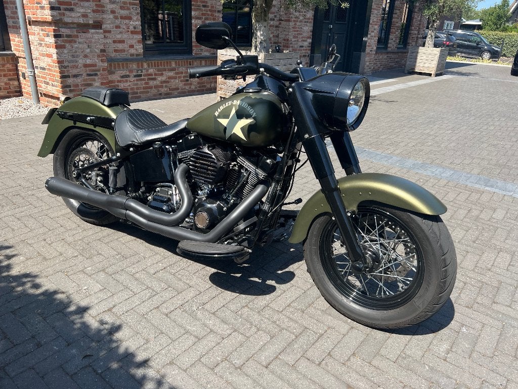 Harley-Davidson FLS Softail Slim S
