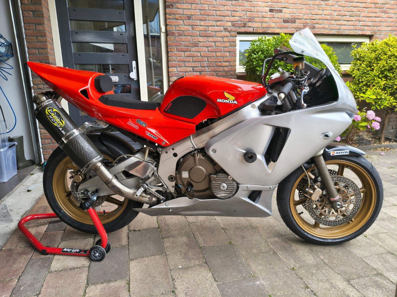 Honda CBR 400RR