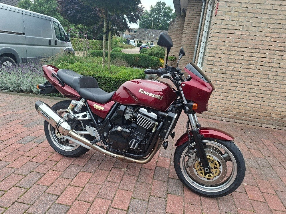 Kawasaki ZR-X 1100