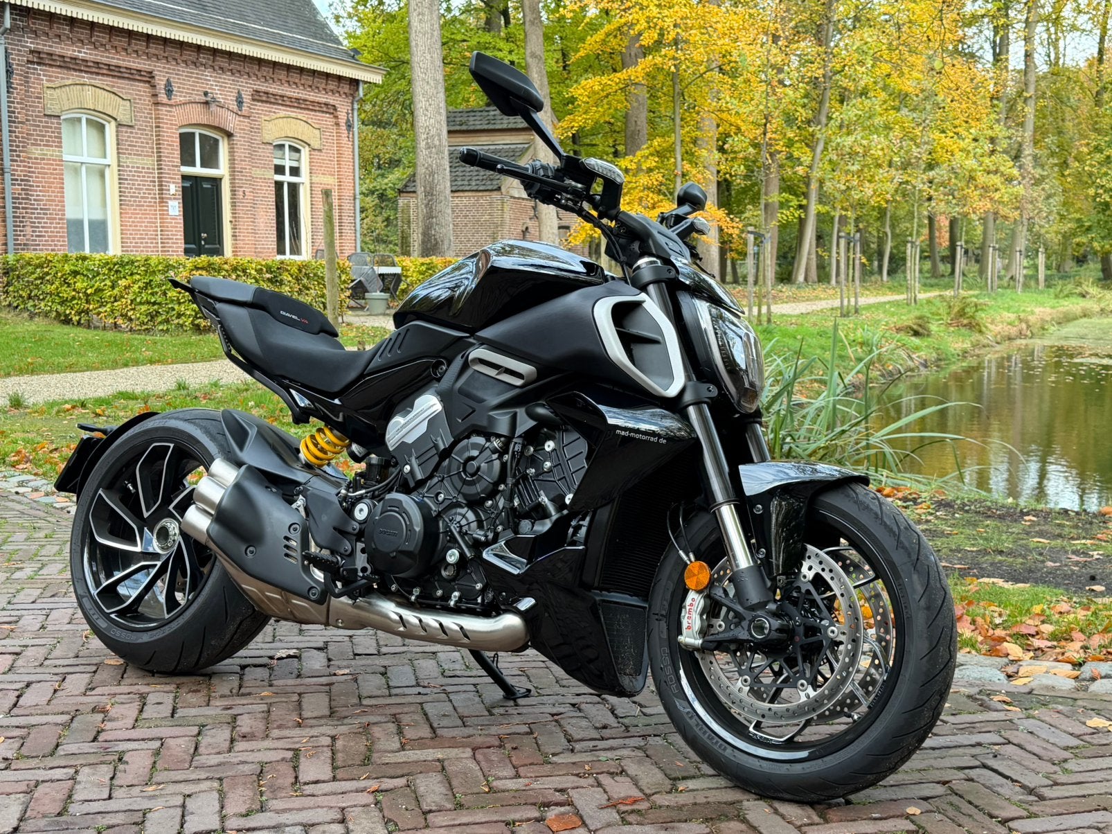 Ducati Diavel V4
