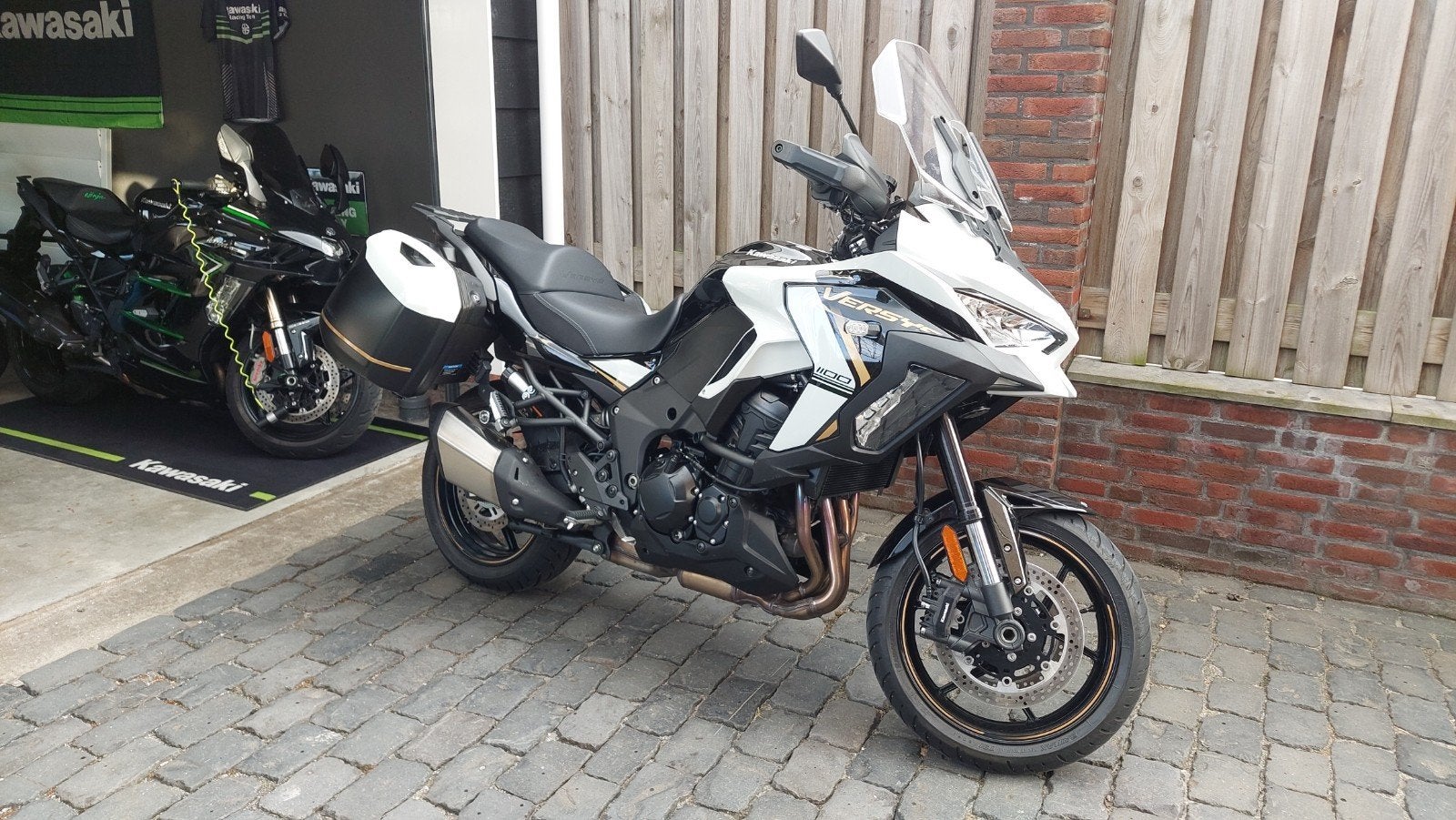 Kawasaki Versys 1100S Tourer