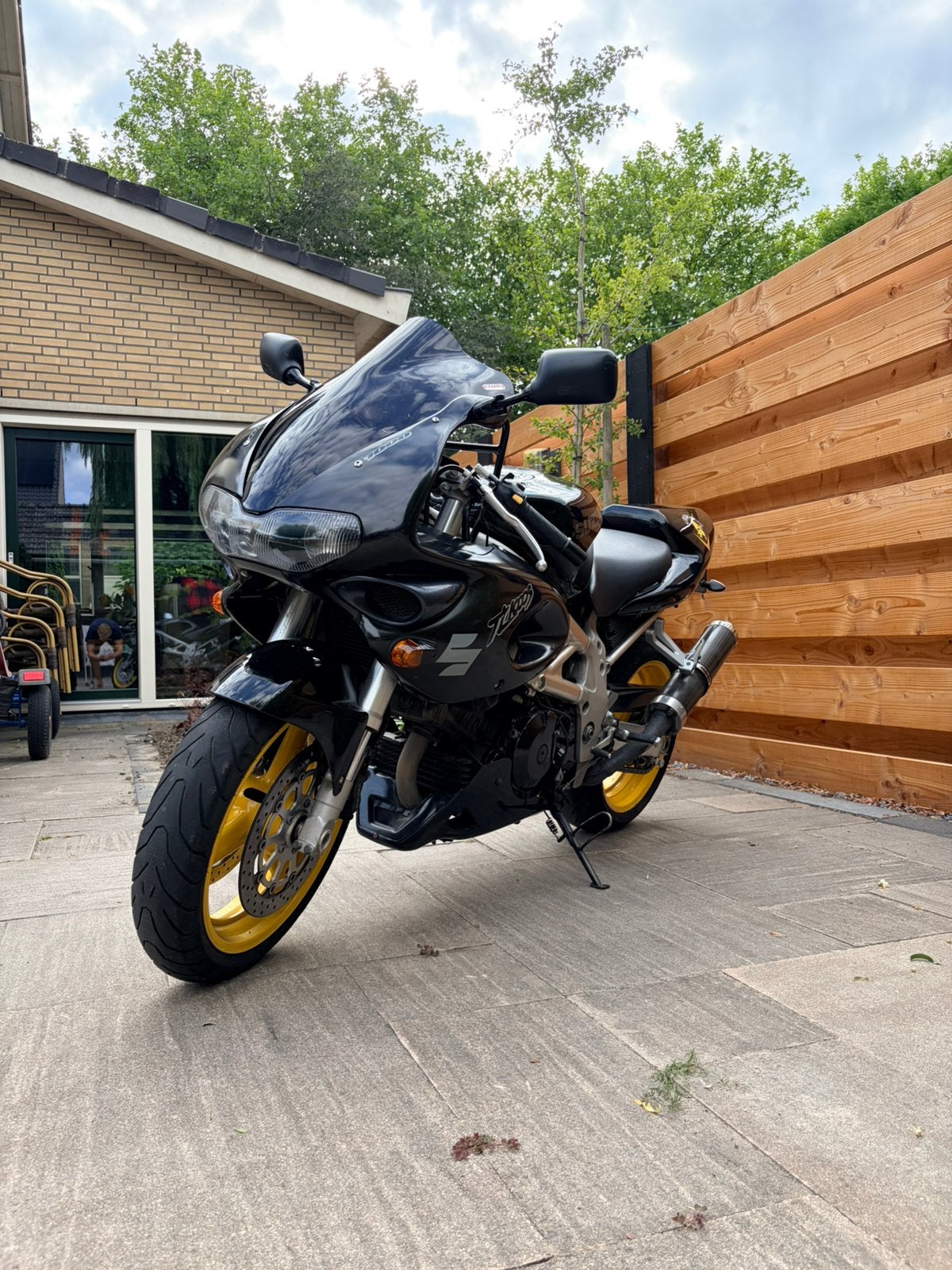 Suzuki TL 1000R