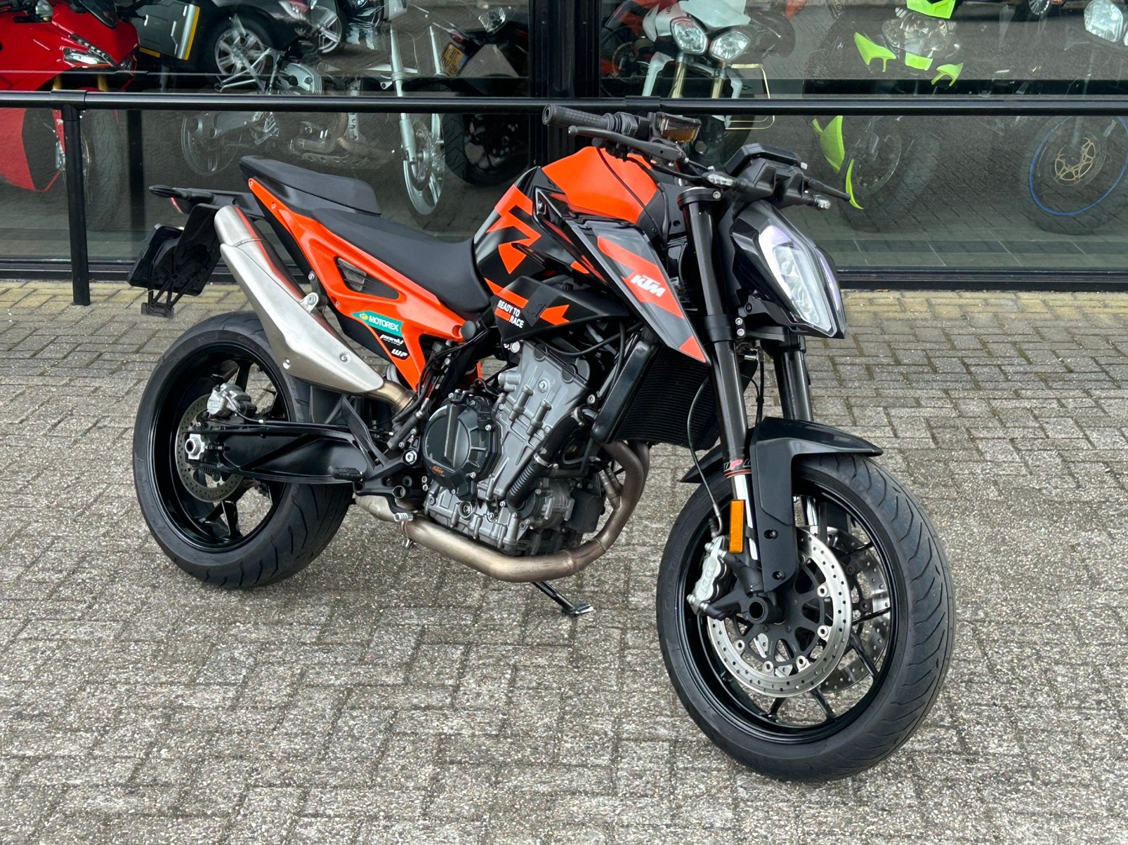 KTM 890 Duke