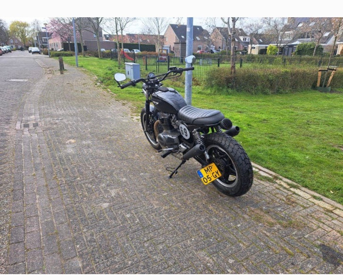 Honda CM 400T