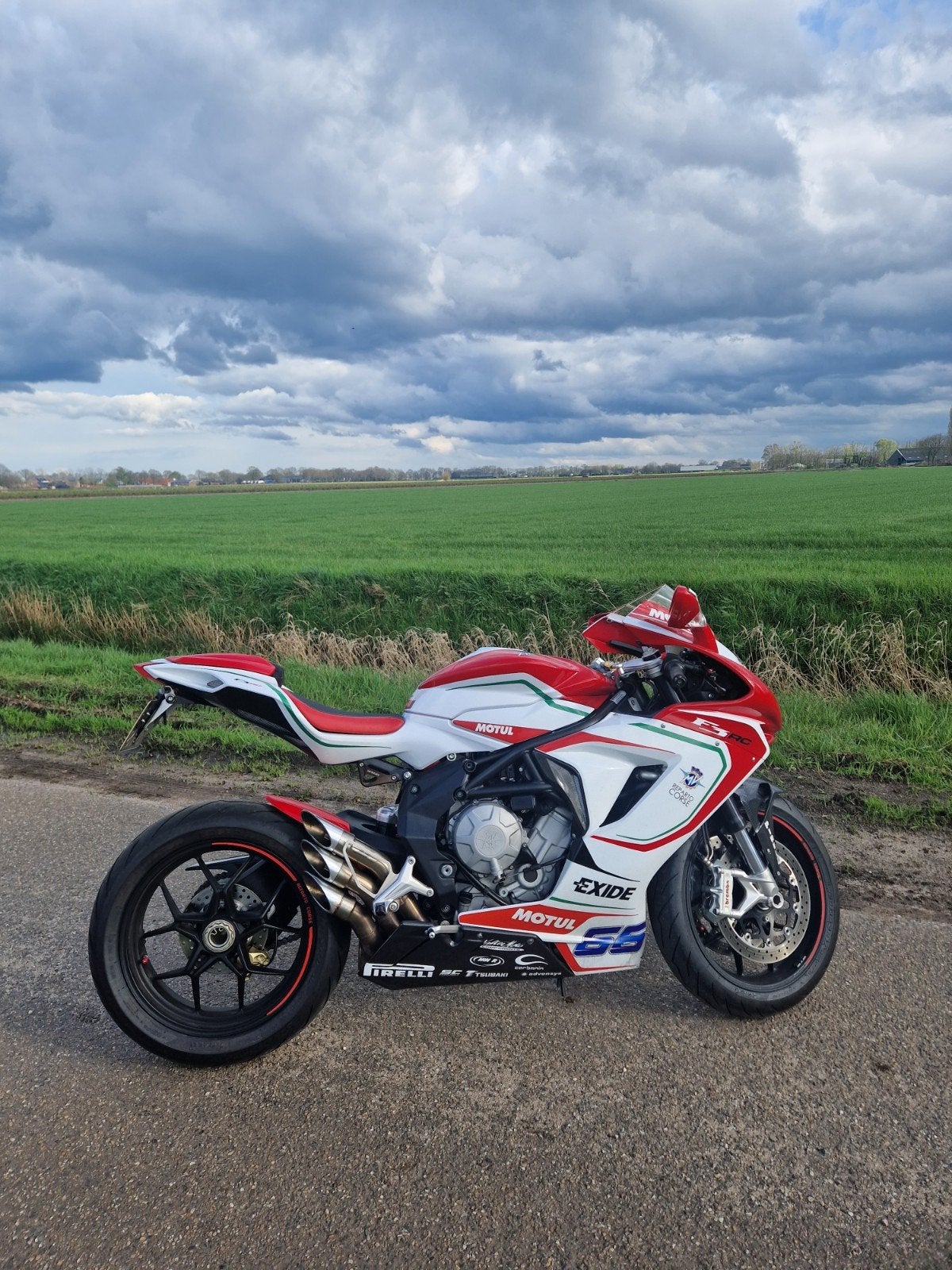 MV Agusta F3 675 RC