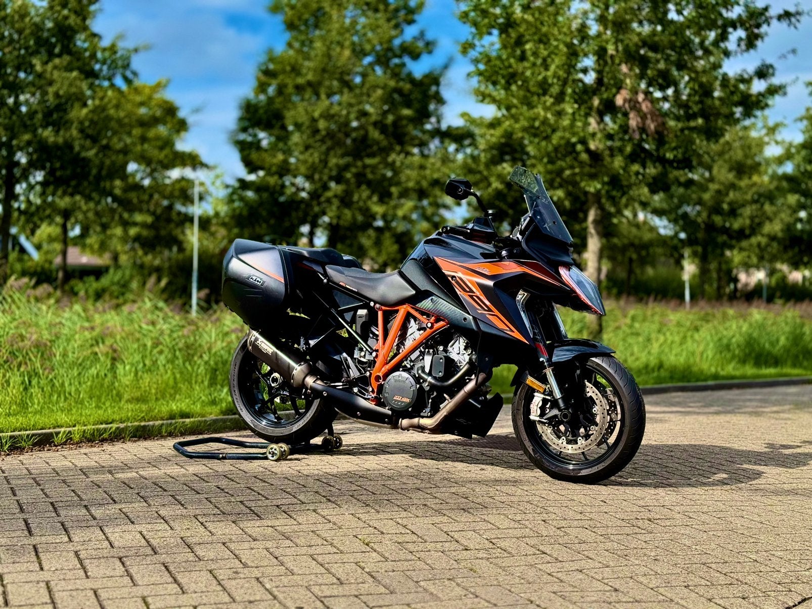 KTM 1290 Super Duke GT