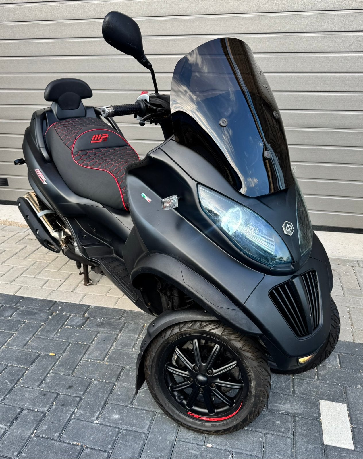 Piaggio MP3 400 Sport