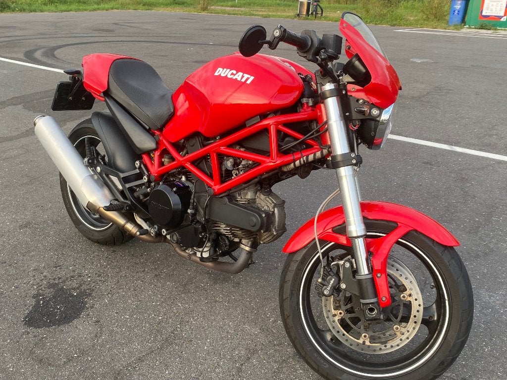 Ducati Monster 695