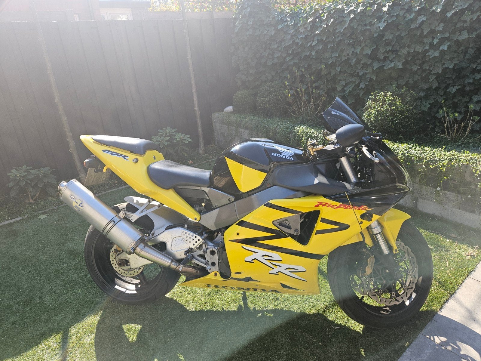 Honda CBR 954RR Fireblade