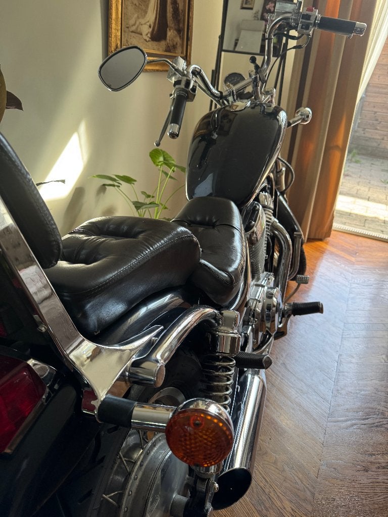 Suzuki VS 600GL Intruder