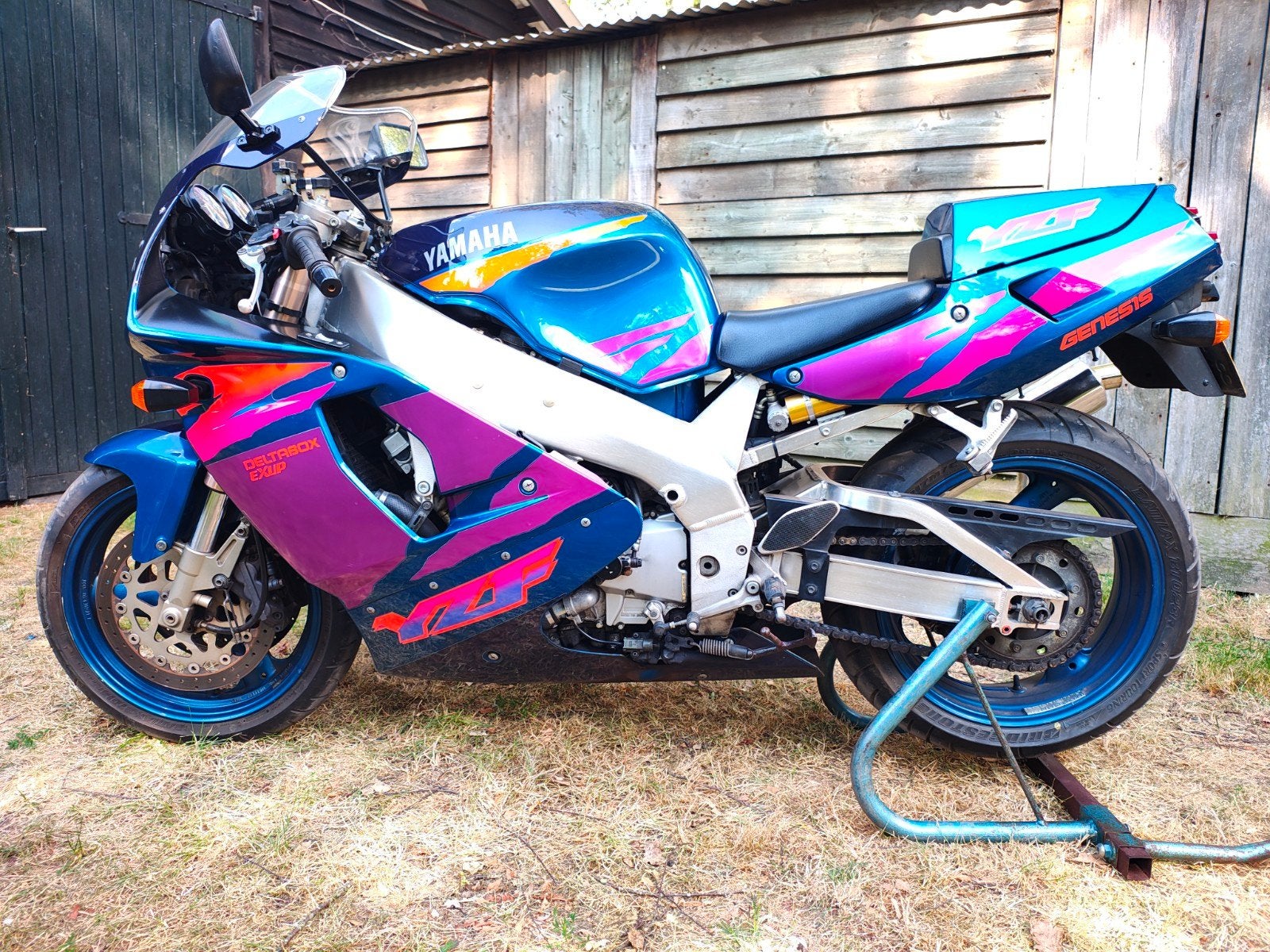 Yamaha YZF 750R