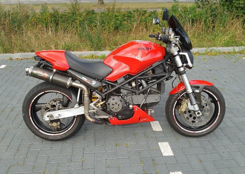 Ducati Monster 900