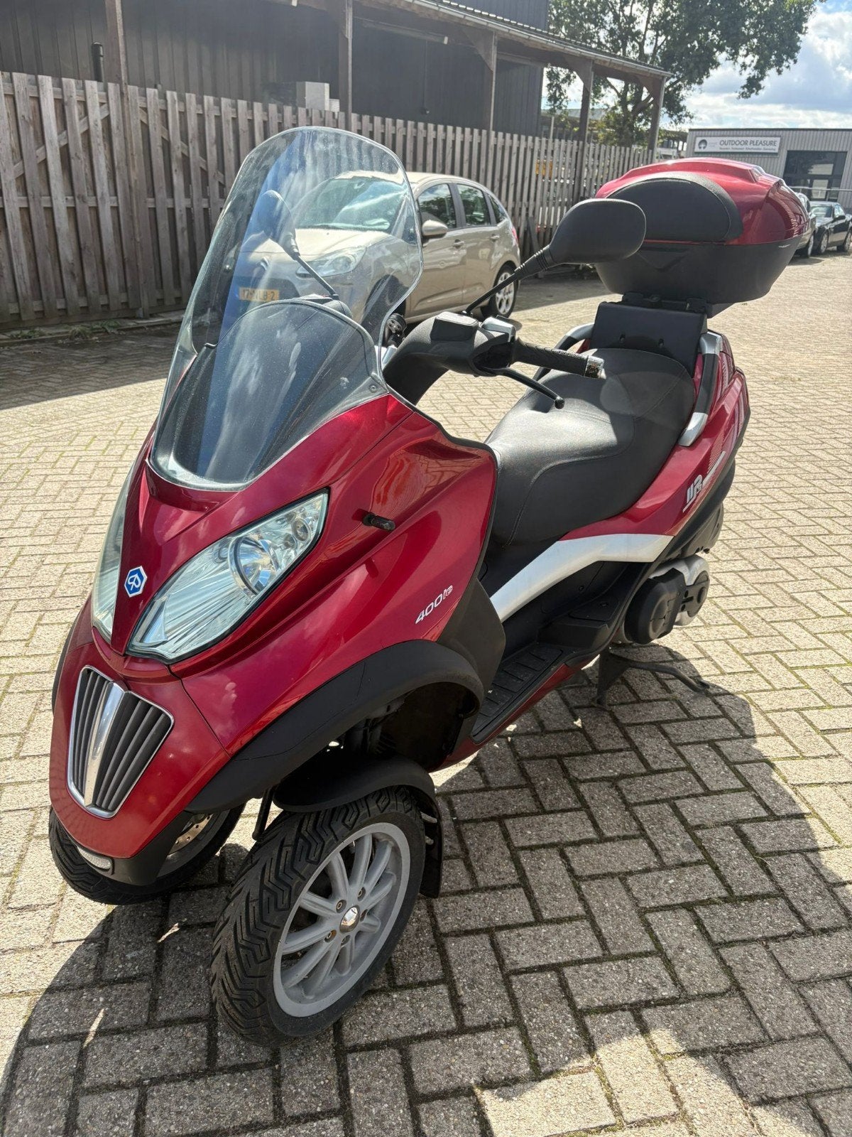 Piaggio MP3 400