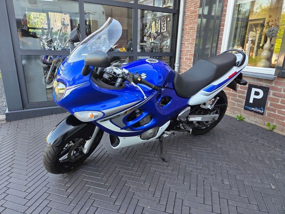 Suzuki GSX 600F