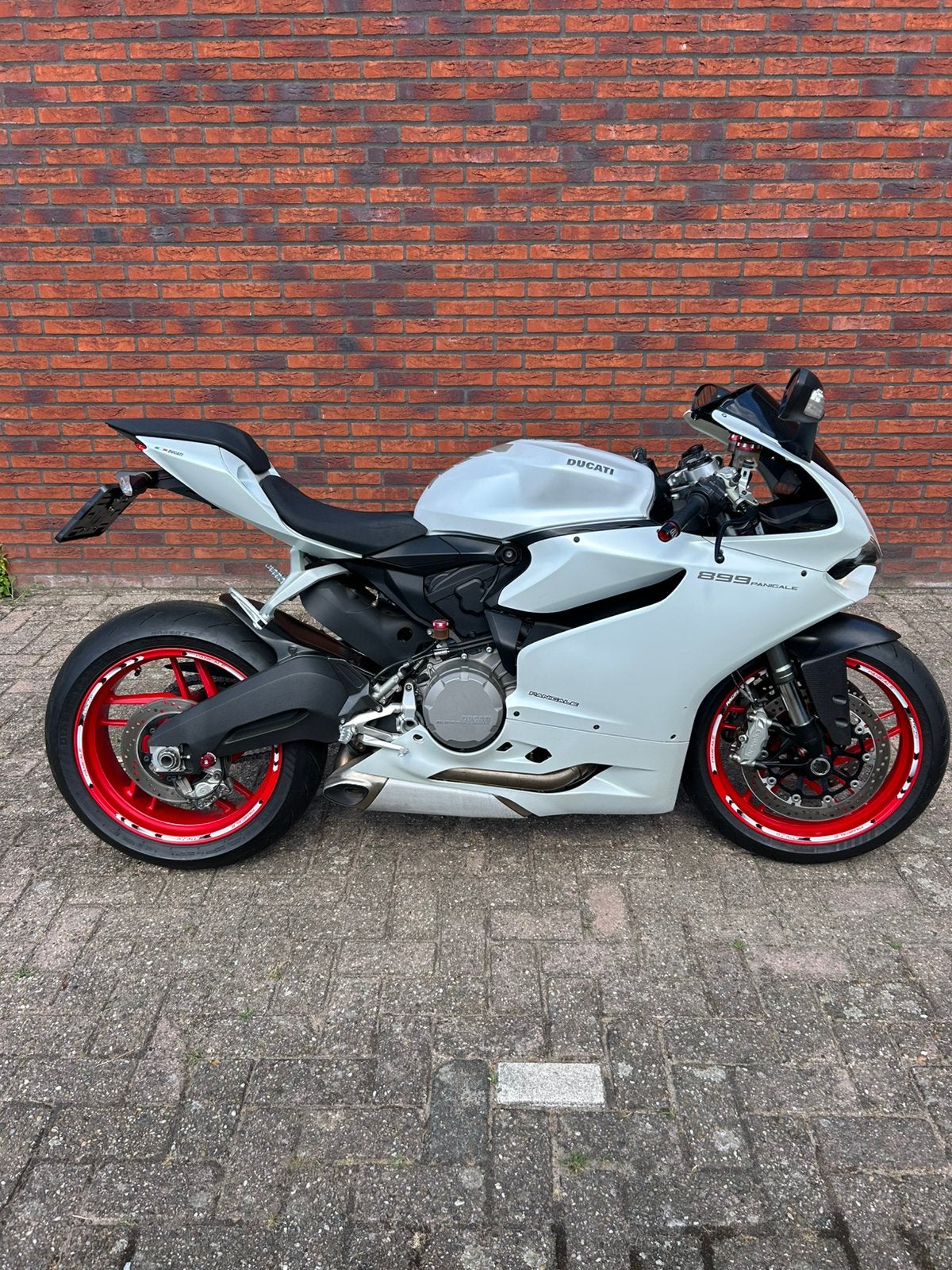 Ducati Panigale 899