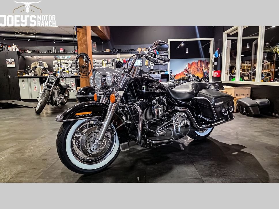 Harley-Davidson FLHRC Road King Classic