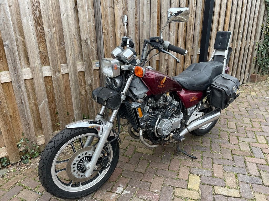 Honda VF 500F Interceptor