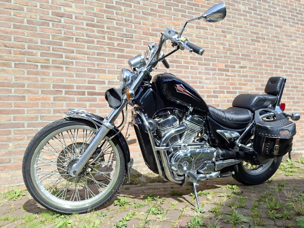 Suzuki VS 600GL Intruder