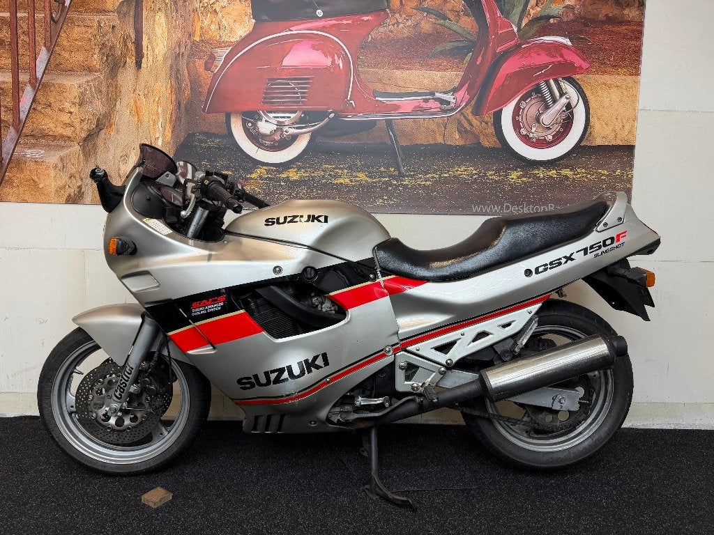Suzuki GSX750