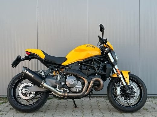 Ducati Monster 821