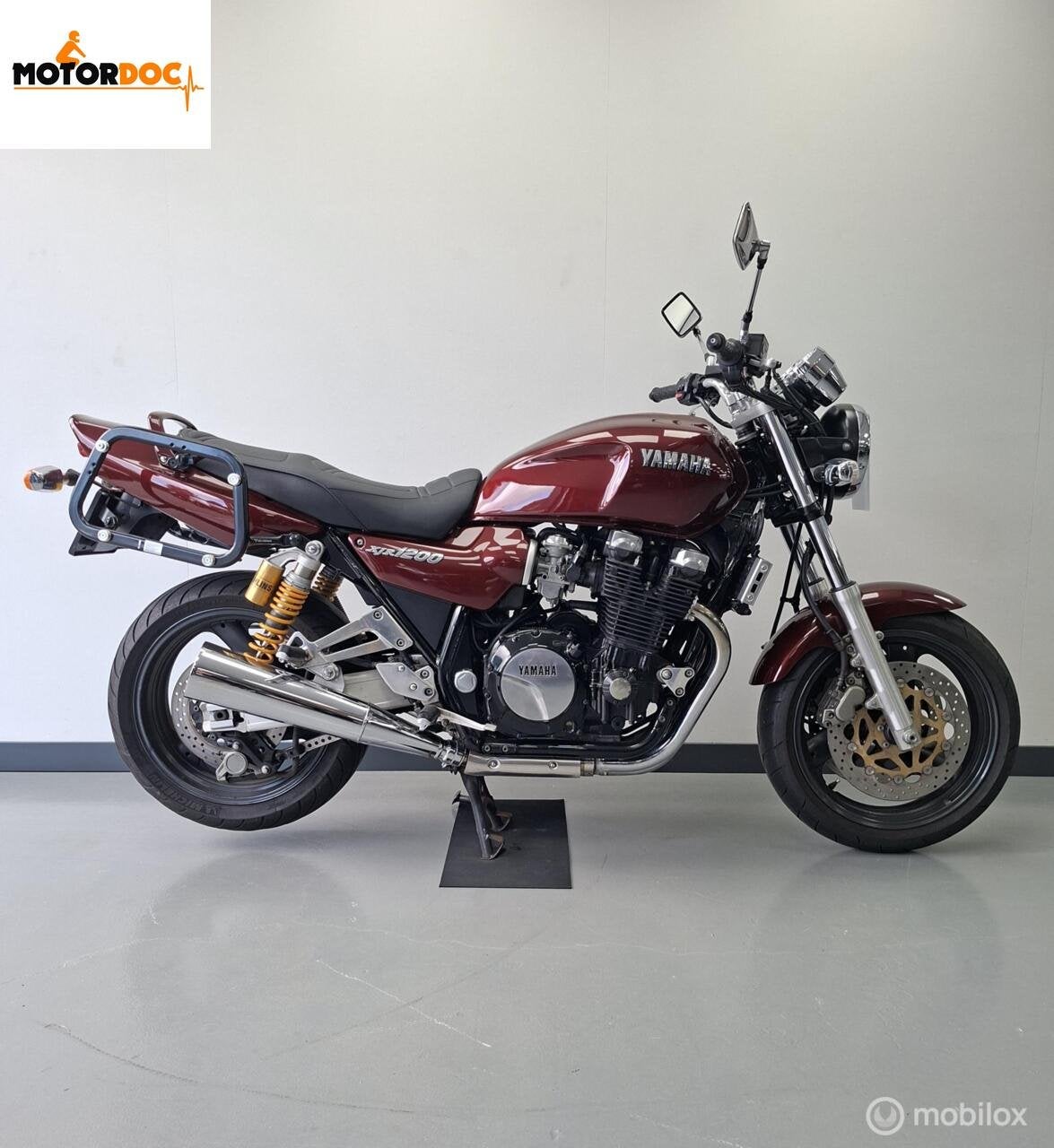 Yamaha XJR 1200