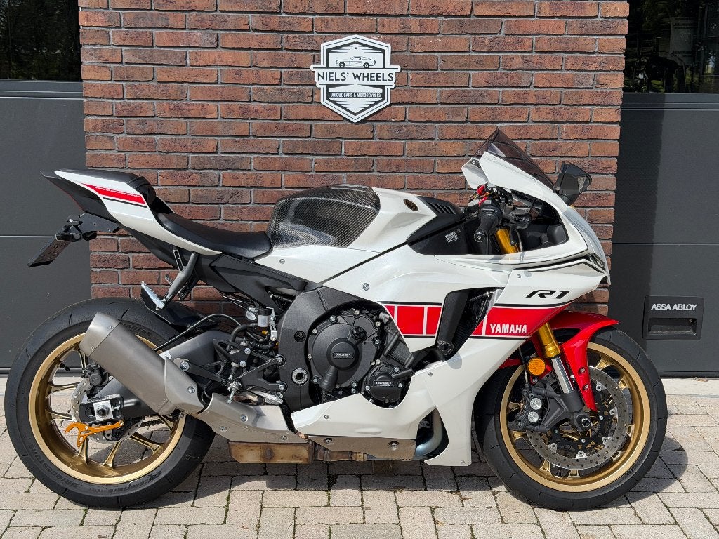 Yamaha YZF R1