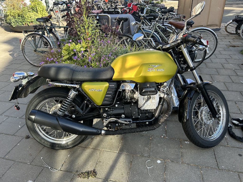 Moto Guzzi V7 750 Cafe Classic
