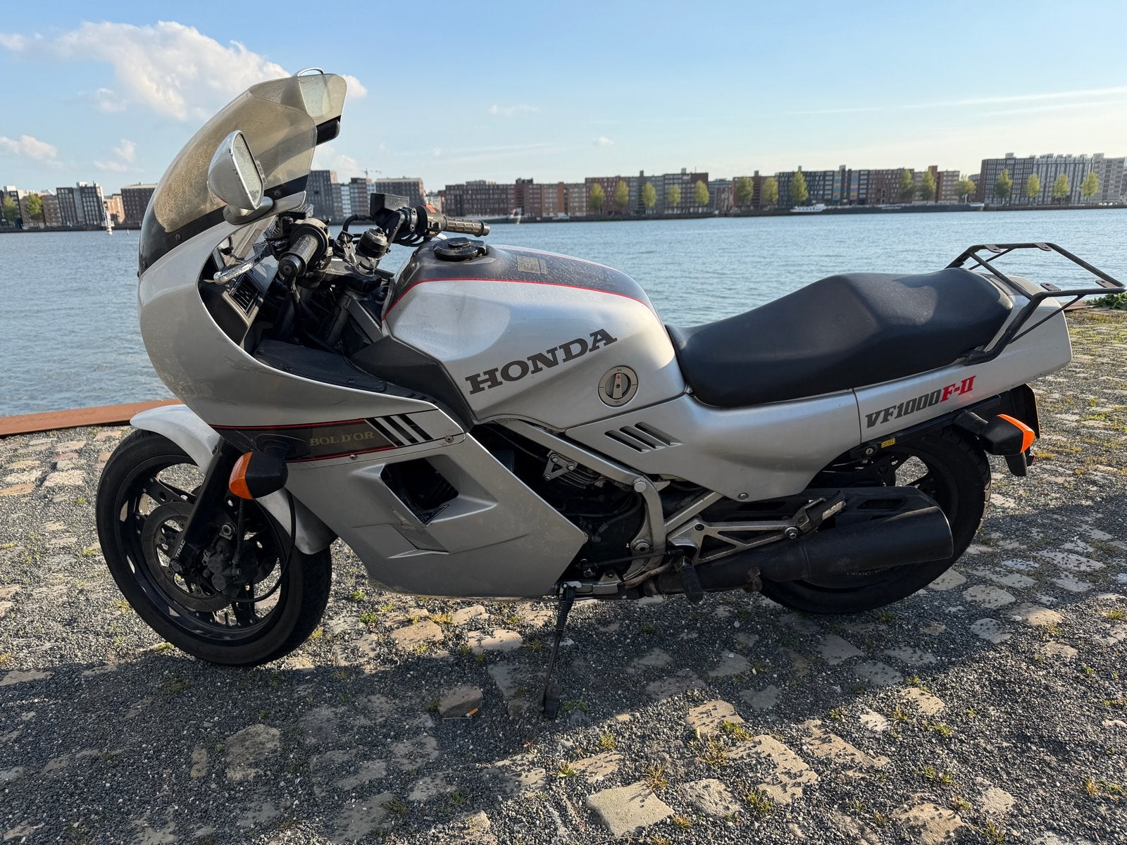 Honda VF 1000R