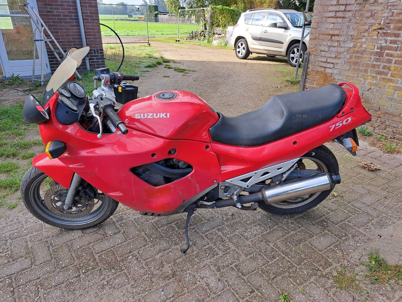 Suzuki GSX750