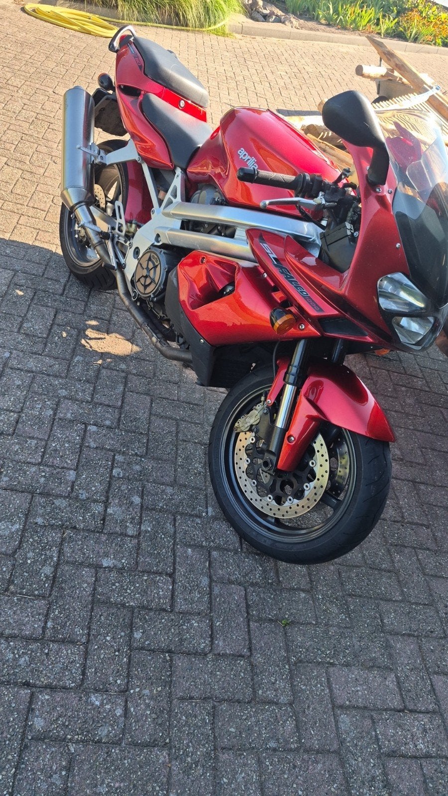 Aprilia SL 1000 Falco