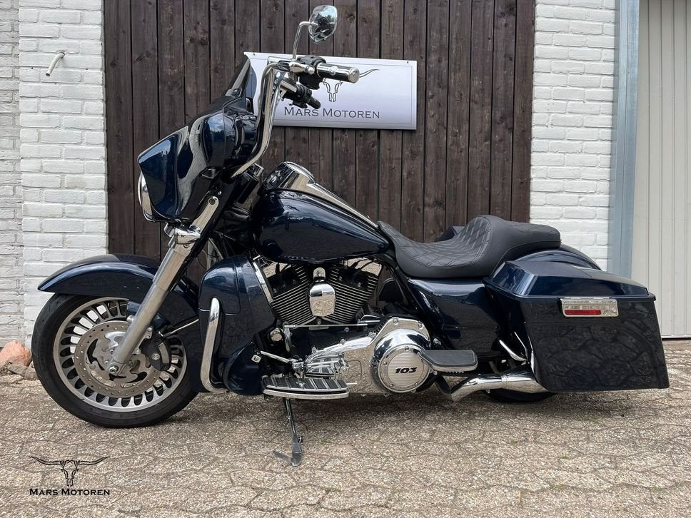 Harley-Davidson FLHX Street Glide