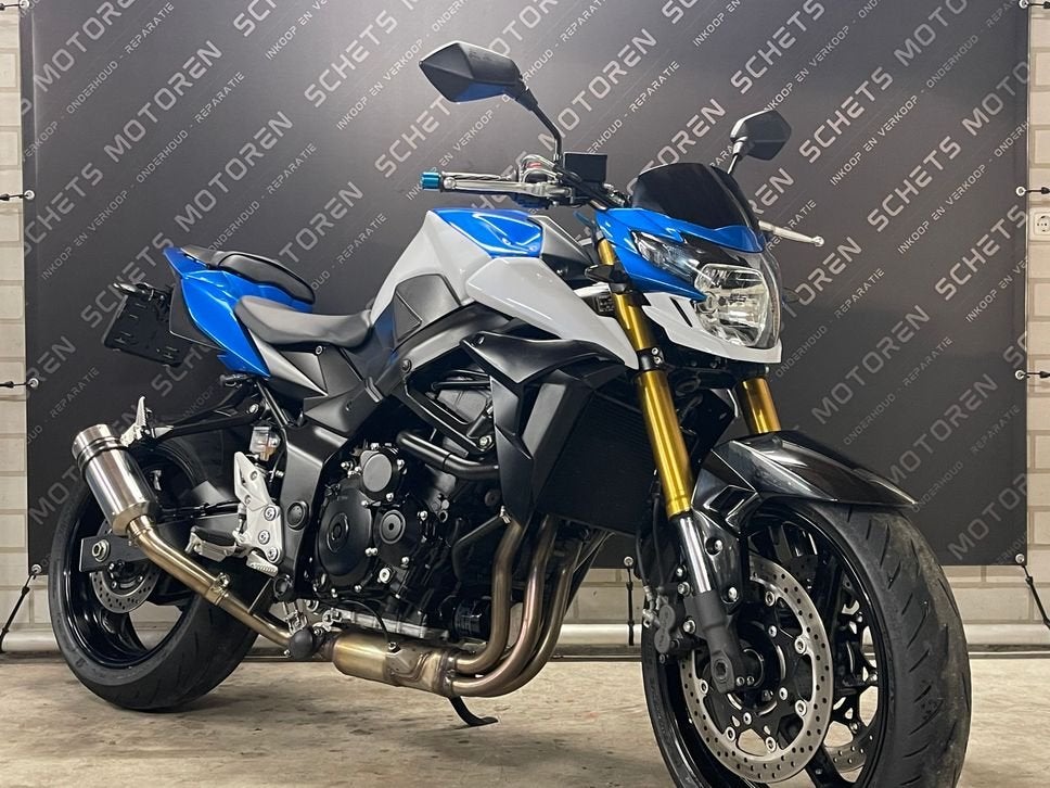 Suzuki GSR 750