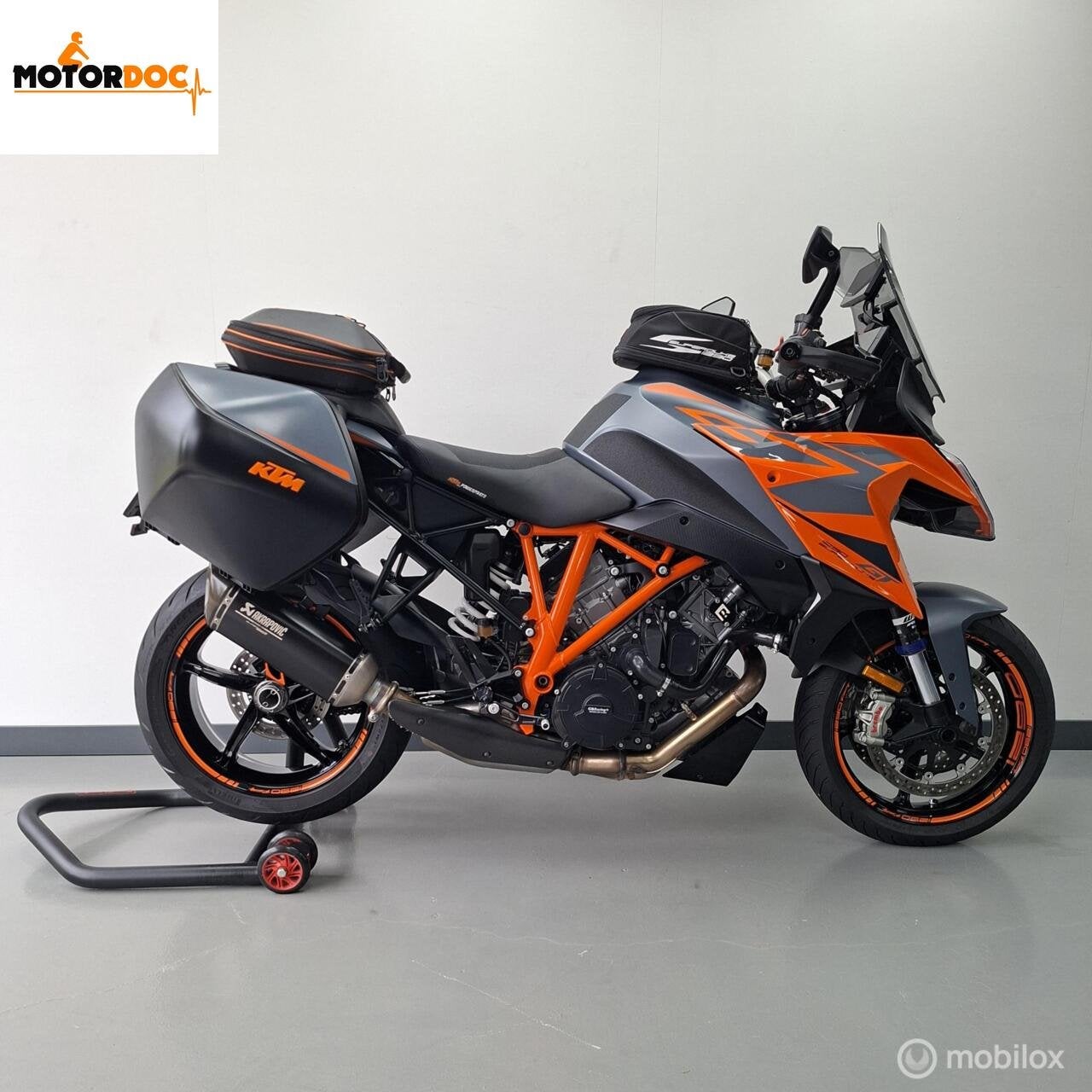 KTM 1290 Super Duke GT