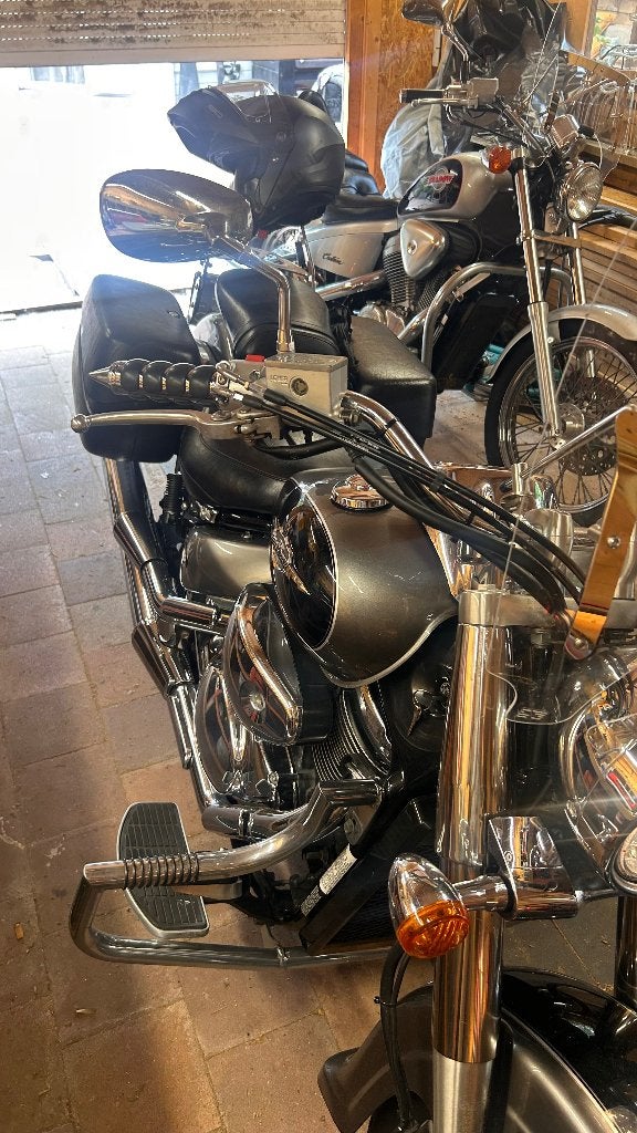 Suzuki Intruder M800