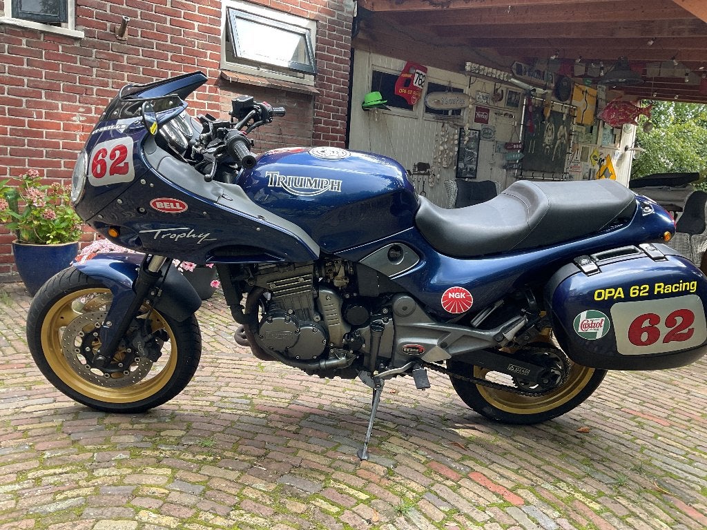 Triumph Trophy 900