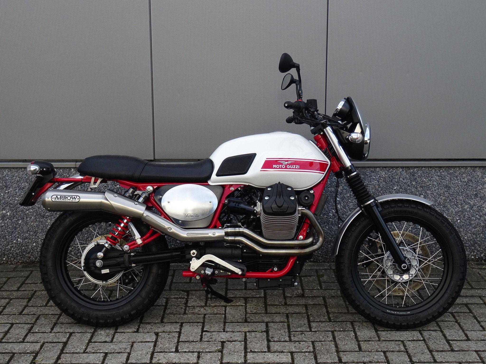 Moto Guzzi V7 II Stornello Scrambler