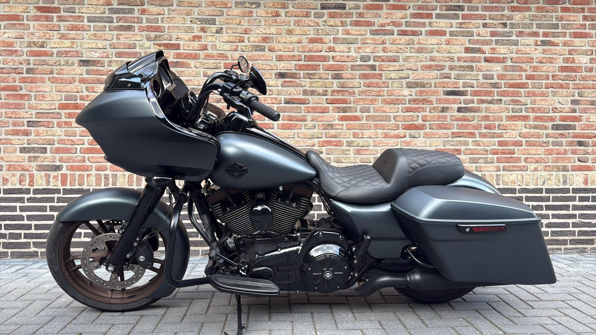 Harley-Davidson FLH Electra Glide Revival
