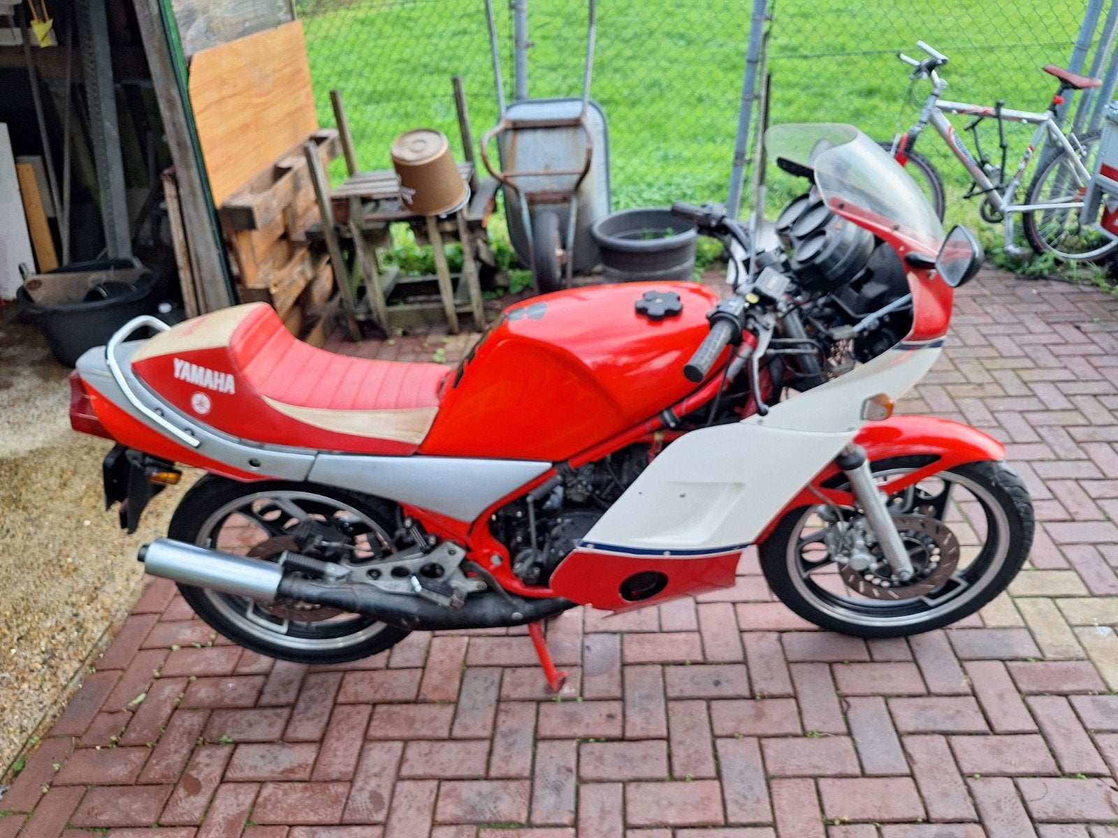 Yamaha RD 350LC