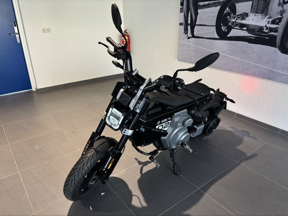 BMW CE 02