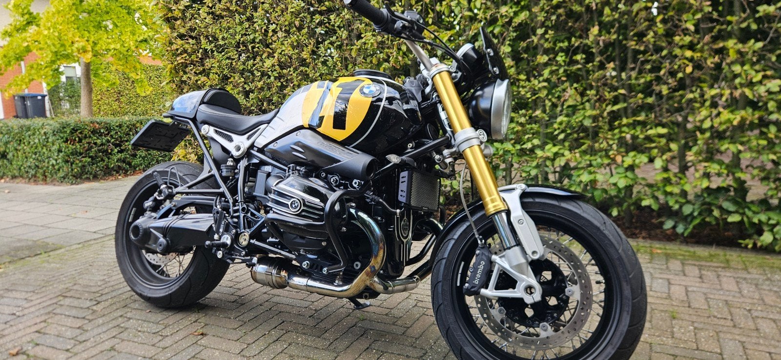 BMW R nineT