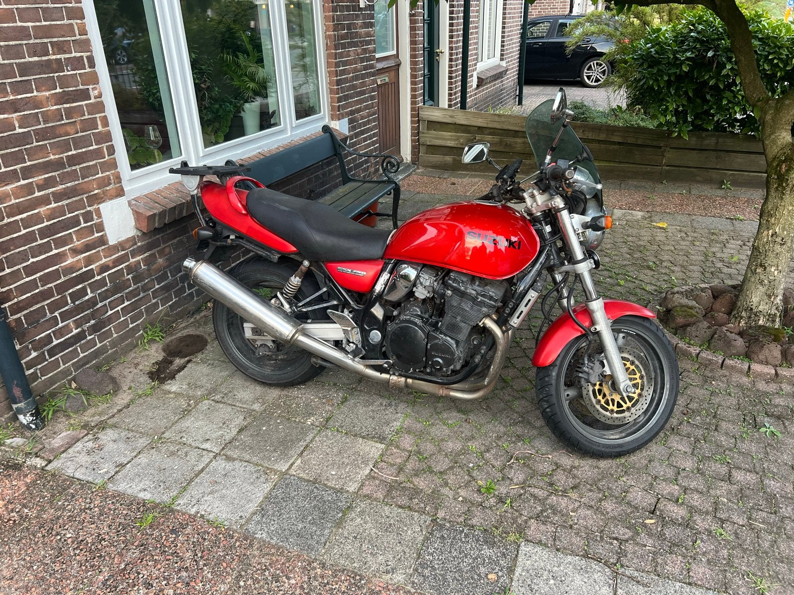 Suzuki GSX750