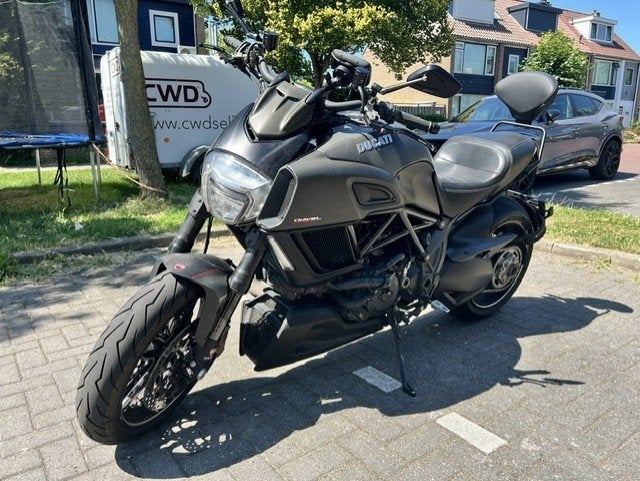 Ducati Diavel Carbon
