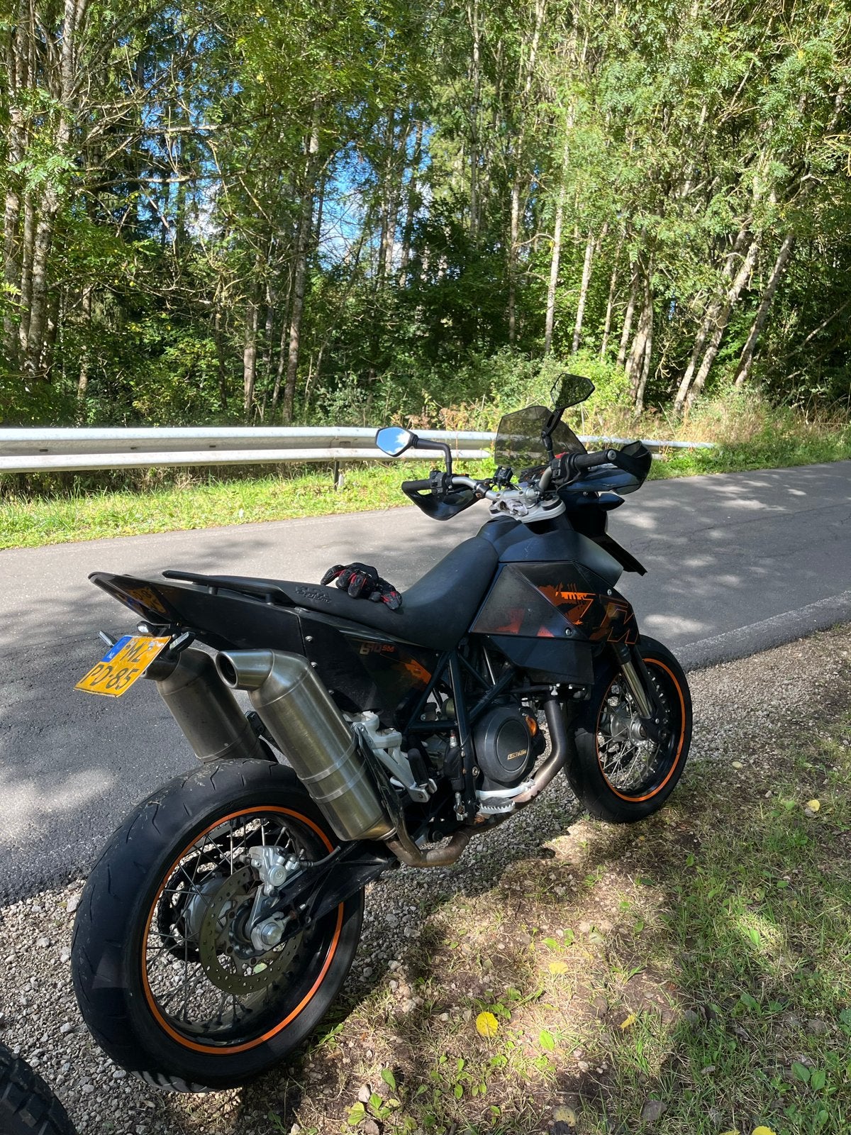 KTM 690 SUPERMOTO