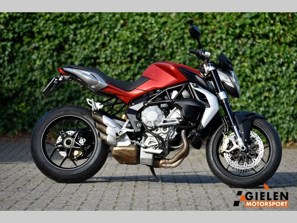 MV Agusta Brutale 800