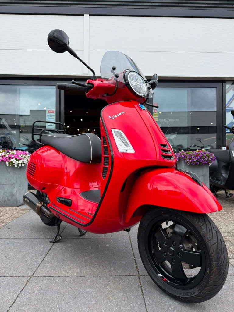 Vespa GTS 300